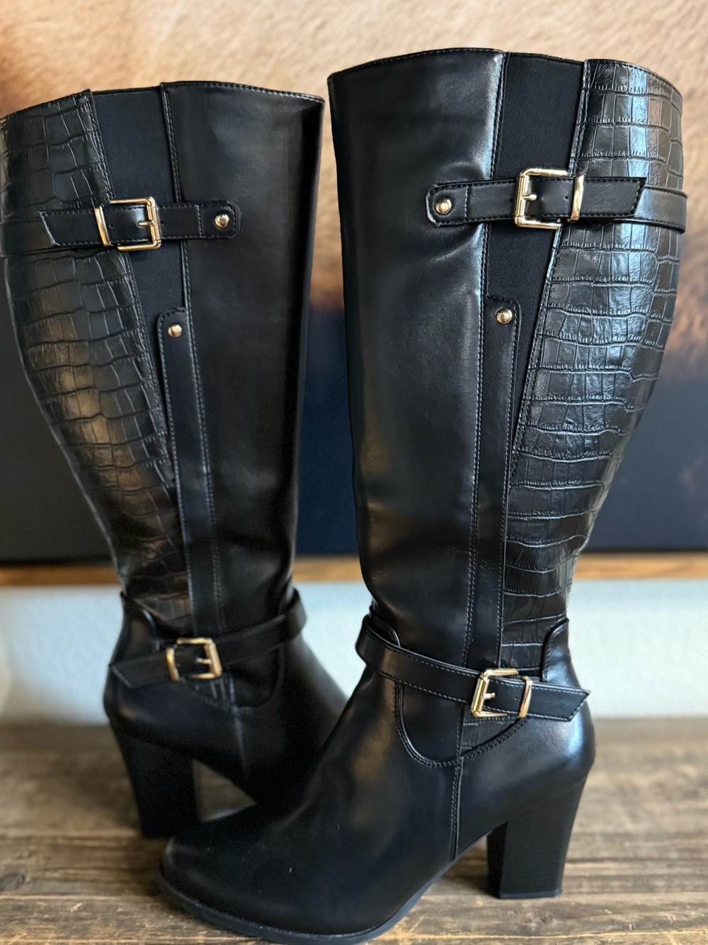 Source Unknown Black Croc-Panel Knee-High Buckle Heeled Boots